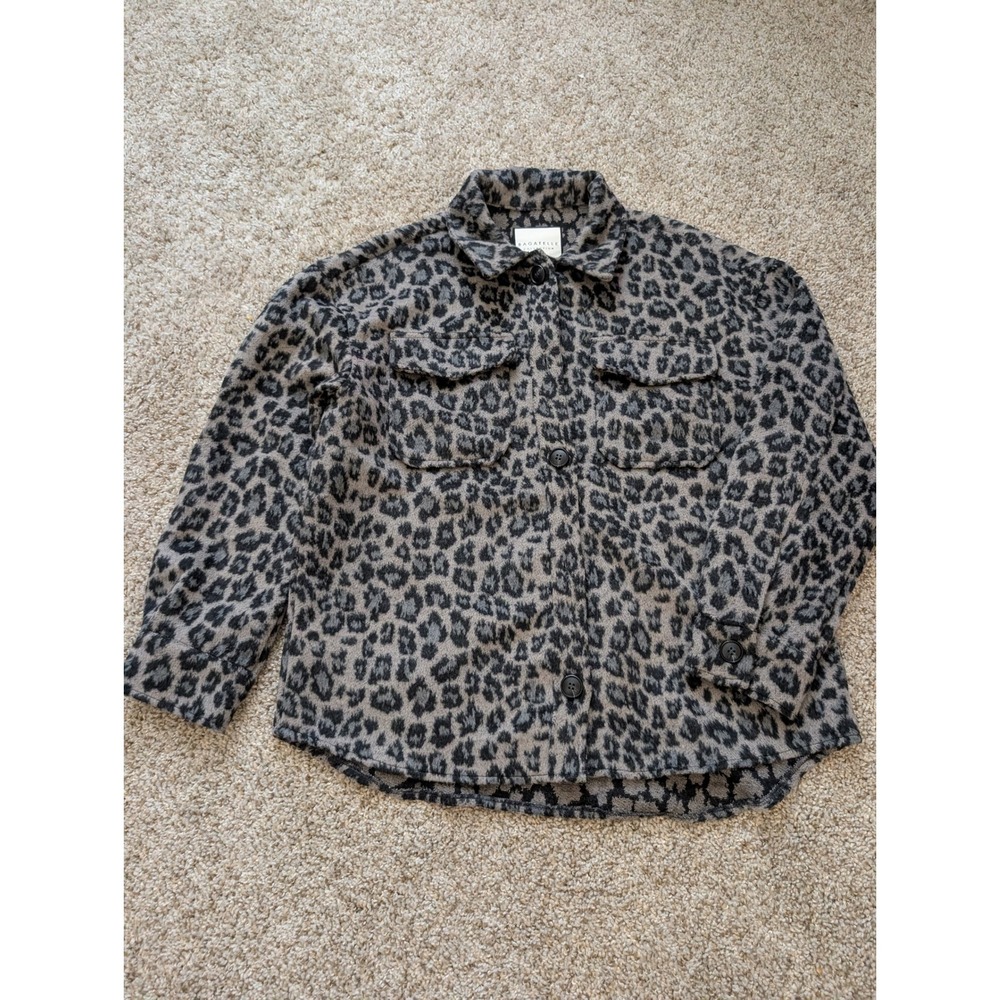 Bagatelle Collection Grey Leopard Print Wool Blend Button Down Shacket Jacket